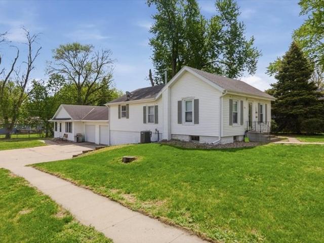 311 N Myrtle St, Glenwood, IA 51534
