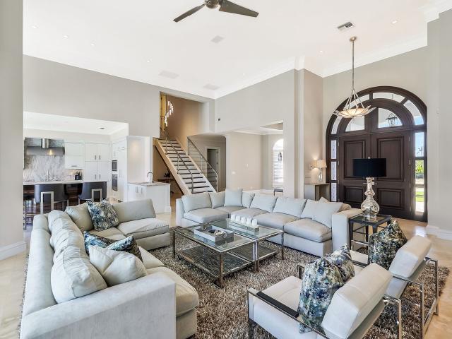 311 Neapolitan Way, Naples, US, FL