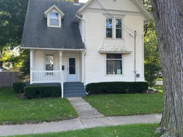 311 S Clinton Ave, Saint Johns, MI 48879