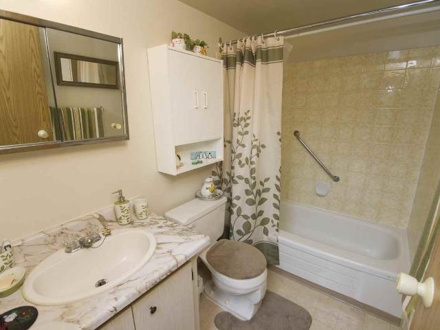 311 Partridge Avenue 1 Bedroom Apartment for Rent at 311 Partridge Ave, Winnipeg, MB R2V 3M4 Jefferson