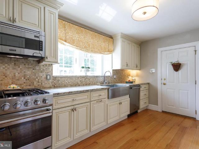 311 W Maple Avenue