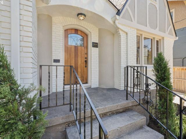 3124 NE 20TH AVE