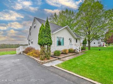 3124 E Round Lake Road