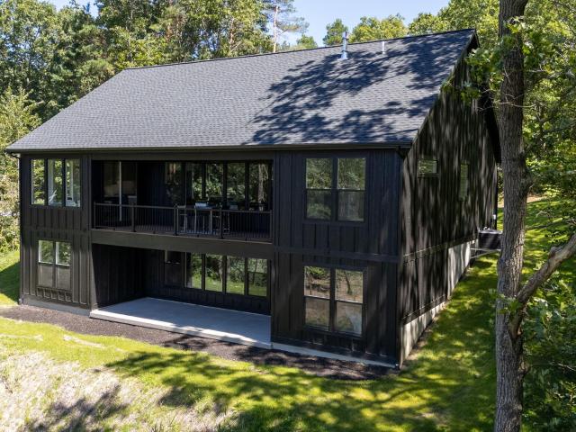 3126 Red Oak Drive