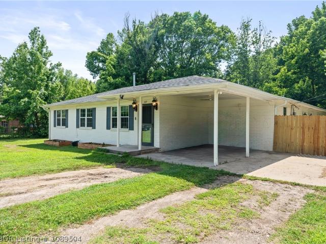 3127 Twin Oaks Road