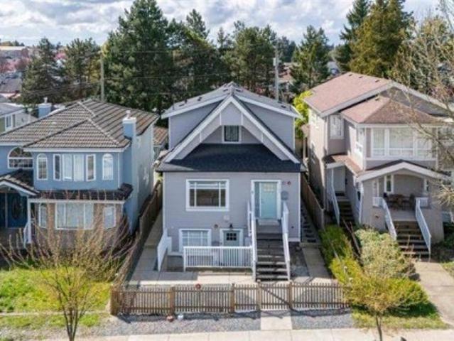 3128 Kings Avenue, Vancouver, BC, V5R 4T4 duplex for sale | Listing ID R3173 | Royal LePage