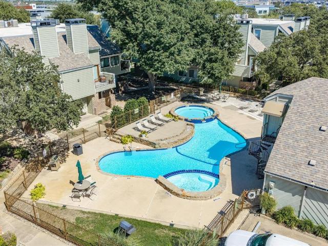 3129 Sondra Drive # 206