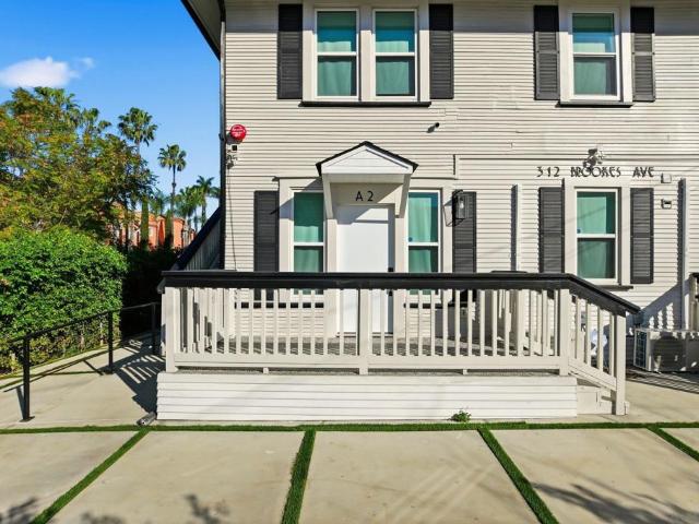312 Brookes Ave
