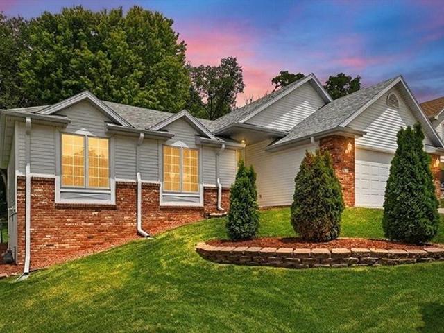 312 Buena Vista Cir, Council Bluffs, IA 51503