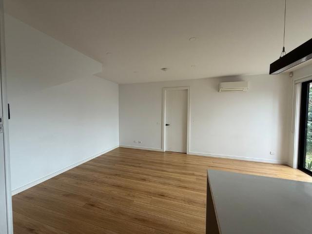 3/12 Daleglen Street, Reservoir VIC 3073