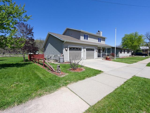 312 E Walnut Street