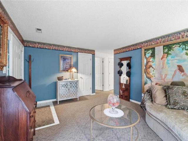 312 e hansen court