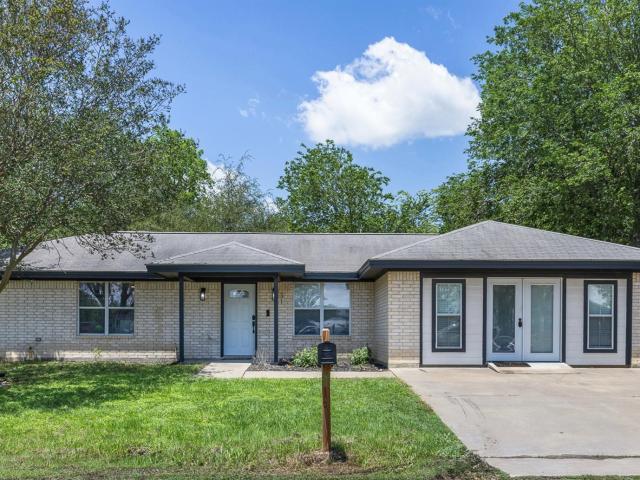 312 Holcombe Dr