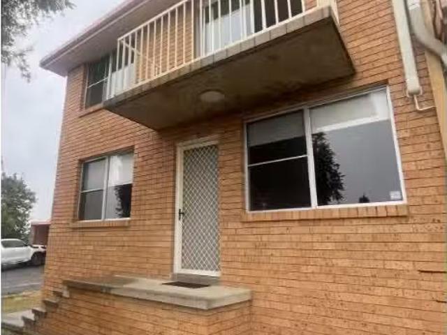 3/12 Hall Street, TAMWORTH Apartment for rent Listed by Sophi.