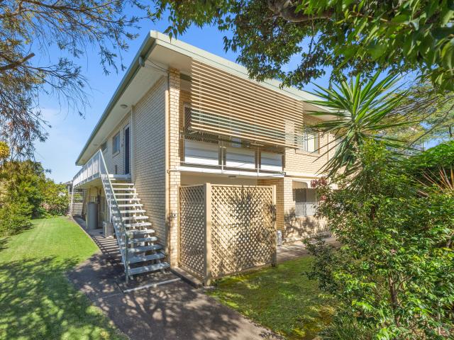 3/12 julia street, wavell heights, qld, 4012