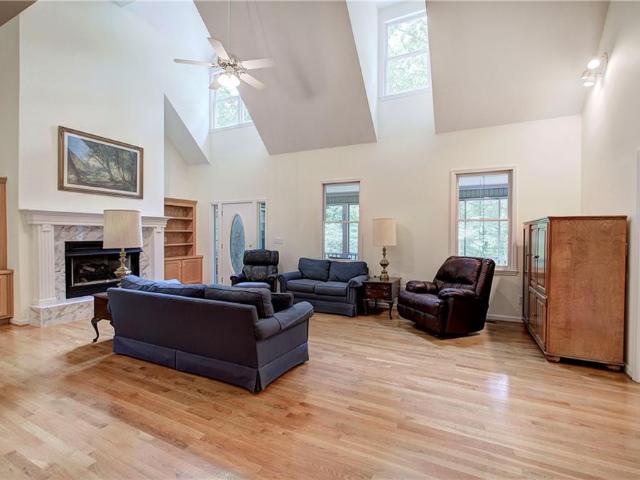 312 Lake View Trace