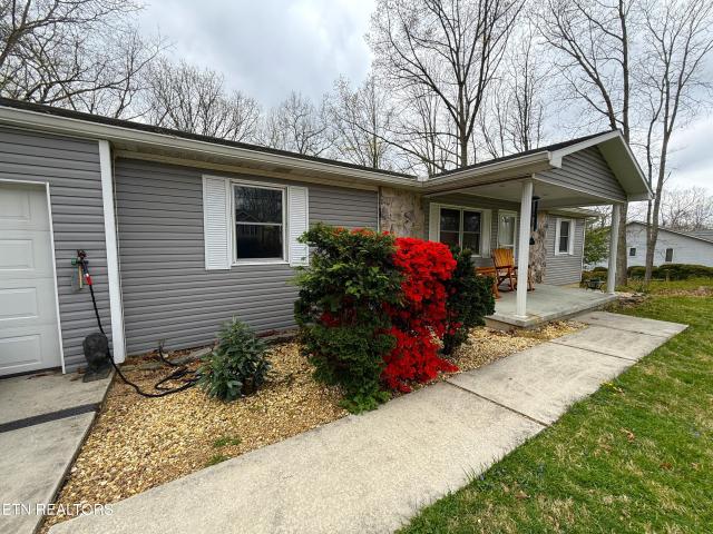 312 Lakeview Drive