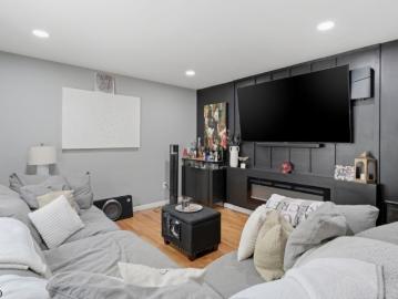 312 Littleton Ave