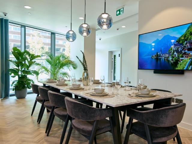 312, Silver Yard, 100 Moor Street. 2 bed apartment to rent £1,545 pcm £357 pw