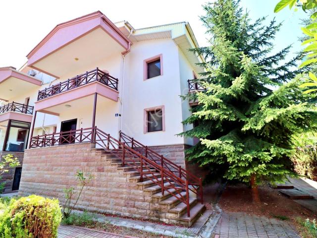 312 | Park Caddesi Üzerinde Aydoruk Villaları Kiralık 4+1