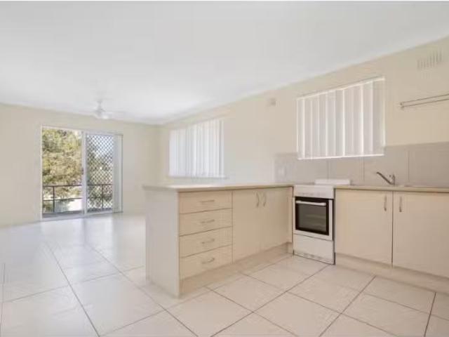 3/12 Railway Rd, New Lambton Apartment for rent Listed by Lov.