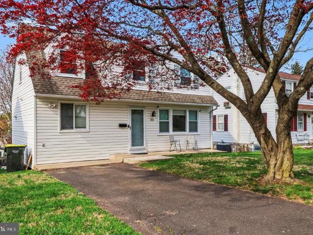 312 Woodlawn Avenue