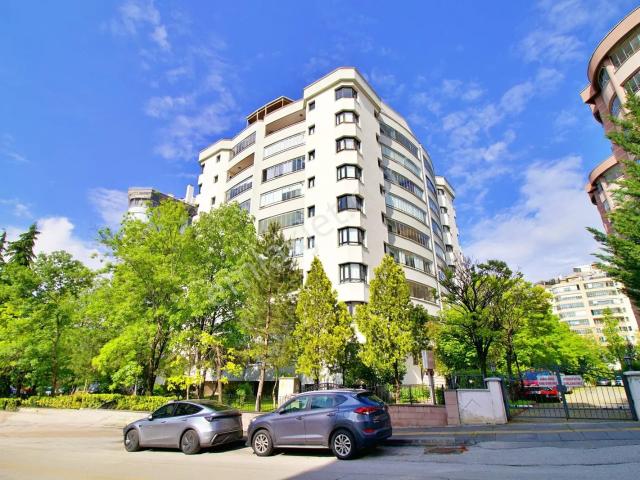 312 | Çukurambar Madonun Arkasında boş 160 M2 4+1
