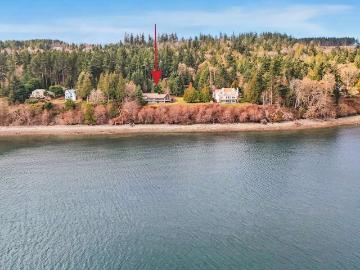 3135 Oak Bay Road
