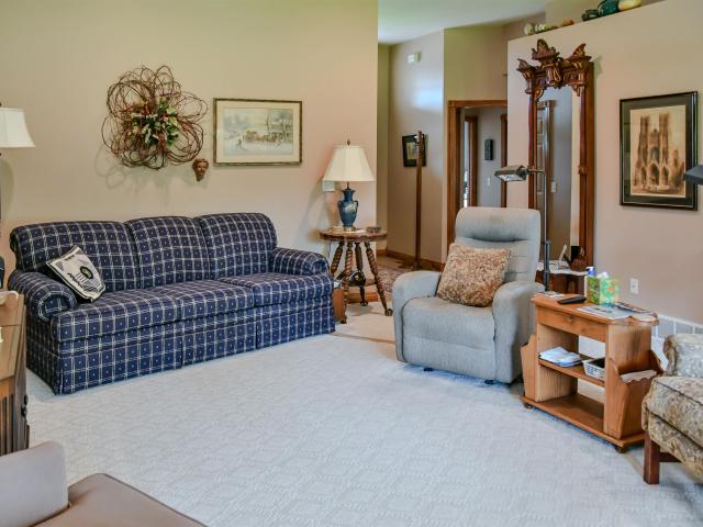 3135 Creekwood Circle