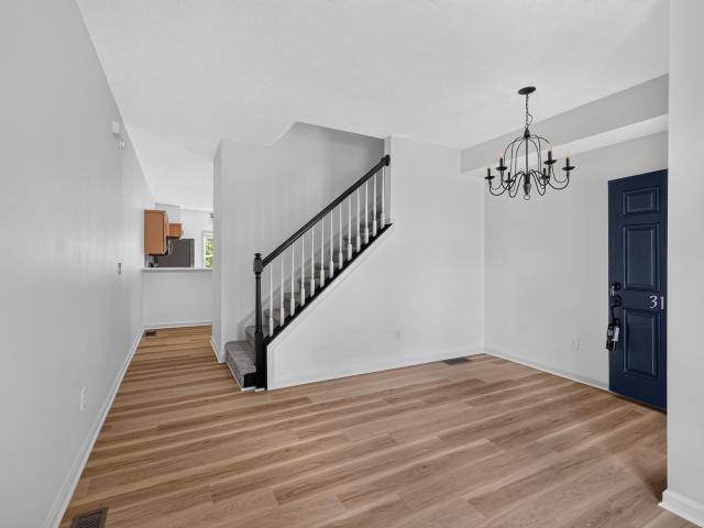 3136 Roundway Down Lane