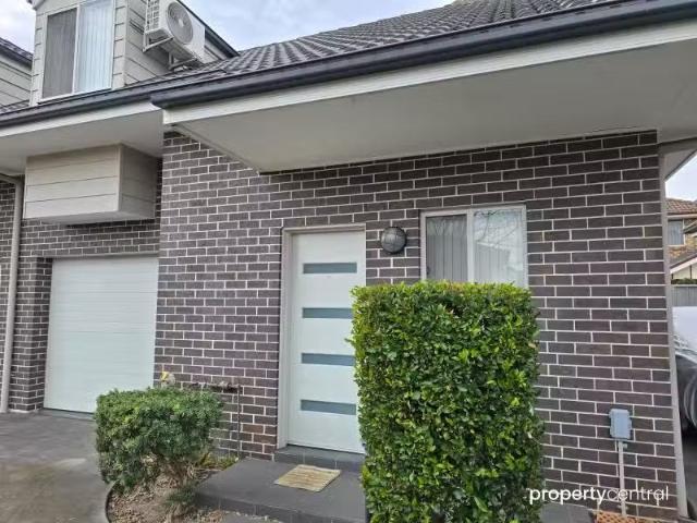 3/137 Adelaide Street, ST MARYS Townhouse for rent Listed by.