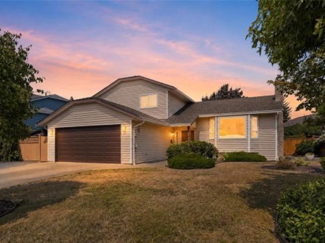 3137 Antrobus Cres, Colwood, BC, V9B 5M8 house for sale | Listing ID 1046 | Royal LePage