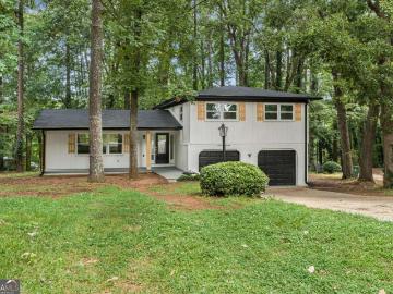 3137 E Chapel Circle