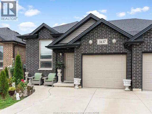 3137 VIOLA CRESCENT