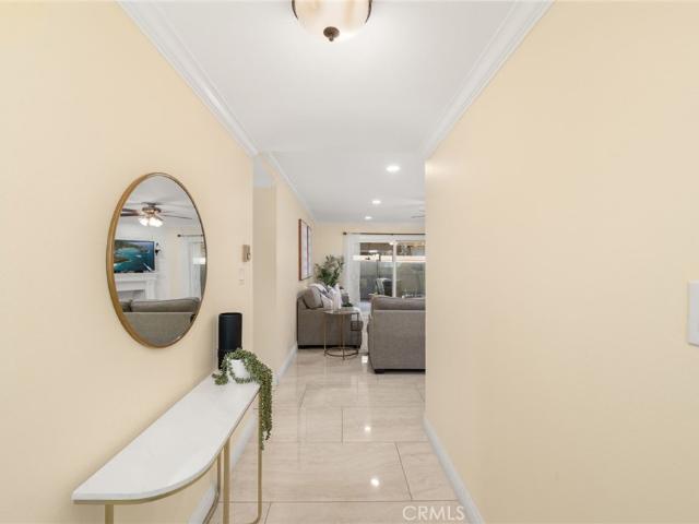 3139 E Chapman 3B