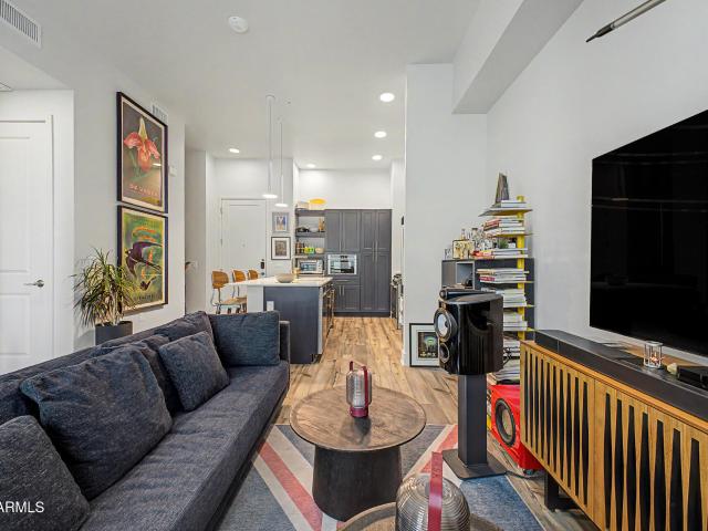 3131 N CENTRAL Avenue # 7019