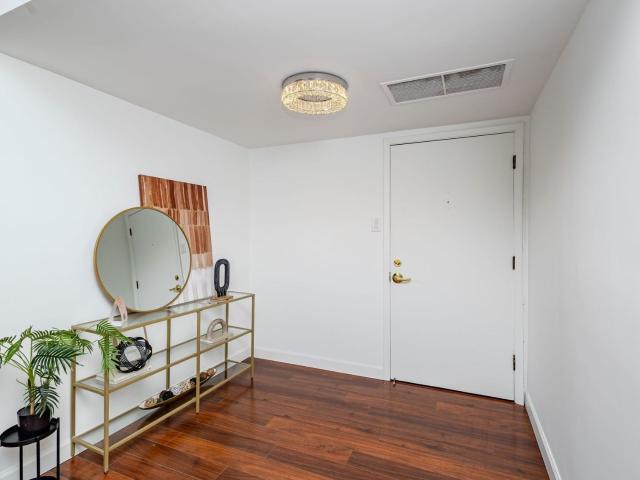 3131 Fleur Drive #208, Des Moines, USA, IA