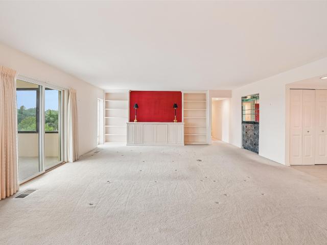 3131 Fleur Drive 803
