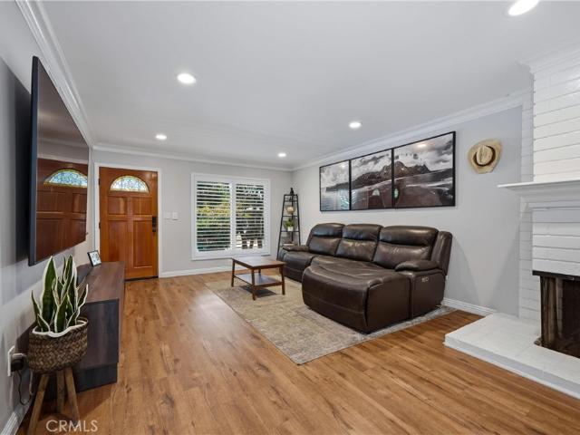 3131 Laurel Avenue 9
