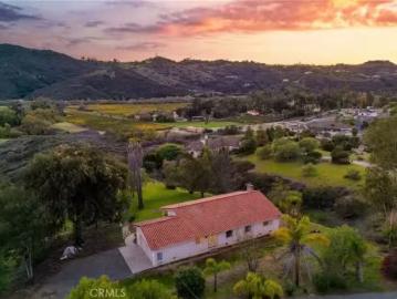 31331 RANCHO AMIGOS RD, BONSALL, CA 92003