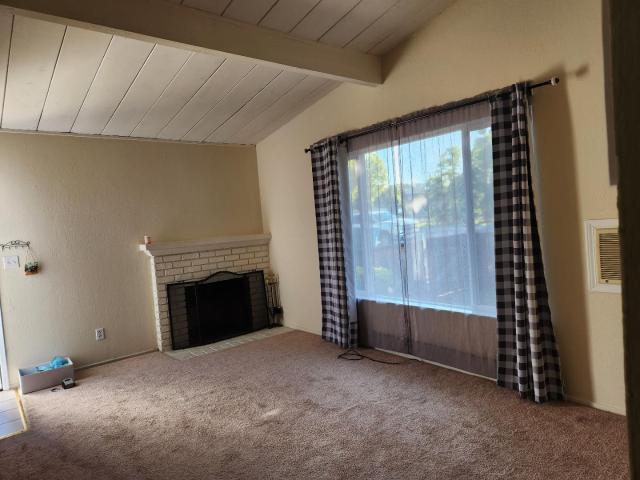 3133 Alma St, 2 beds, 1 full bath