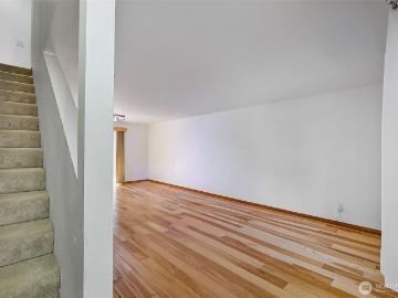 313 10th st # 2B