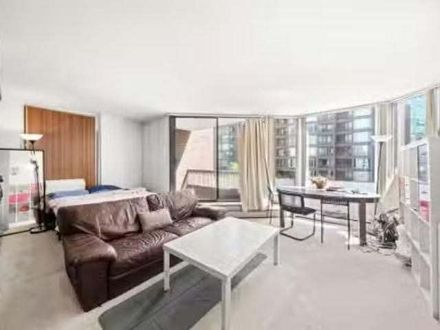 313 1330 Burrard Street, Vancouver, BC, V6Z 2B8 Single Famil.
