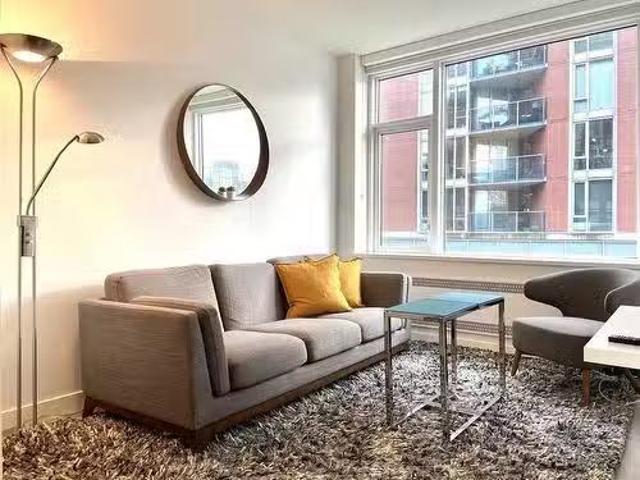 313 209 East 7Th Avenue, Vancouver, BC, V5T 0H3 lease for le.