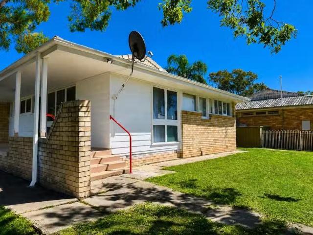 313 Auburn Street, Moree House for rent Listed by Marygold Ol.