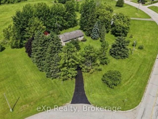 313 Bruce 15 Road, Brockton, ON, N0G 1J0 house for sale | Listing ID X13727 | Royal LePage