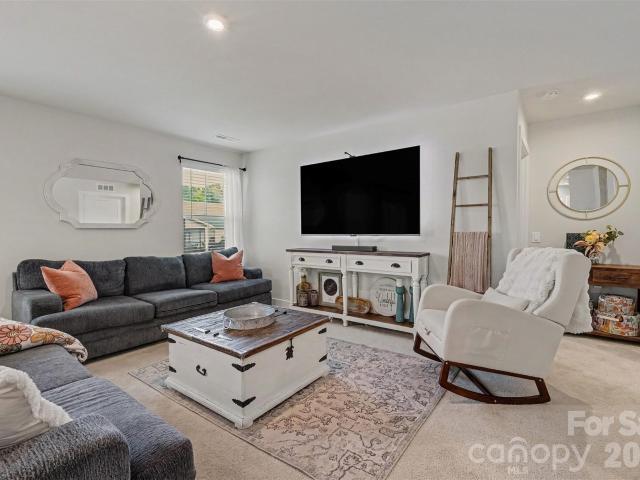 313 Damask Drive