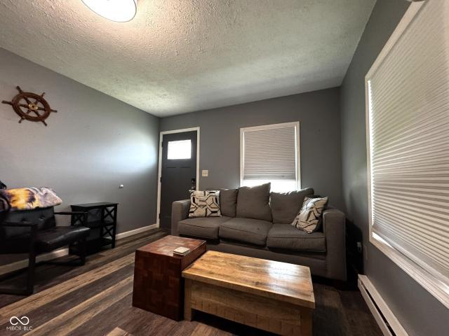 313 E 5th Street