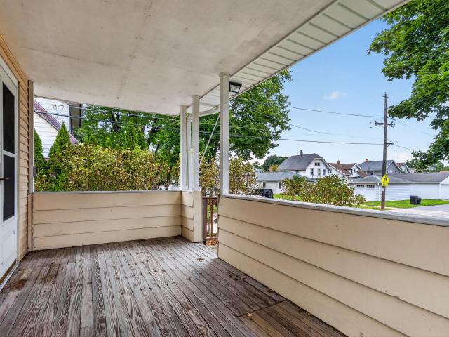 313 E Laflin Ave