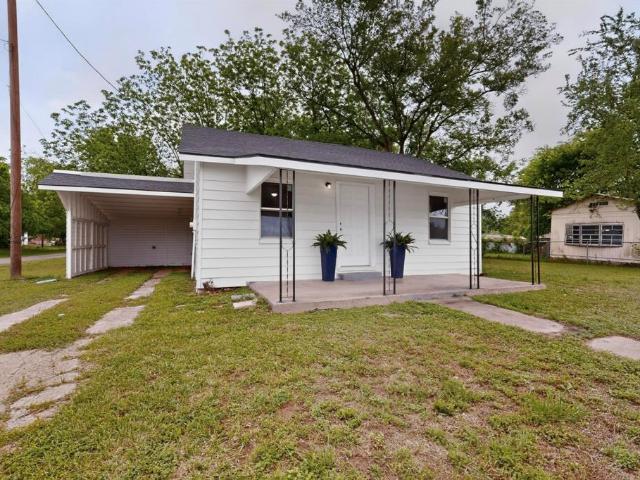 313 Farm to Market 316, Eustace, TX 75124 | MLS #21239